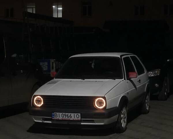 Белый Фольксваген Гольф, объемом двигателя 1.59 л и пробегом 500 тыс. км за 1800 $, фото 13 на Automoto.ua