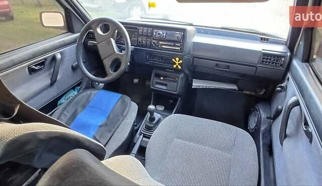 Белый Фольксваген Гольф, объемом двигателя 1.6 л и пробегом 1 тыс. км за 1100 $, фото 4 на Automoto.ua