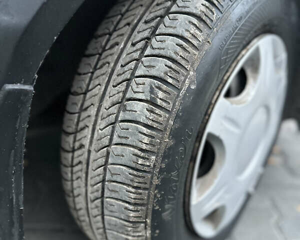 Белый Фольксваген Гольф, объемом двигателя 1.6 л и пробегом 225 тыс. км за 1150 $, фото 13 на Automoto.ua