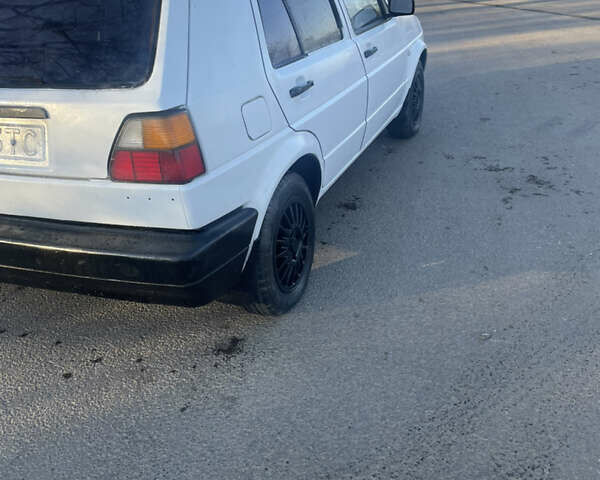 Білий Фольксваген Гольф, об'ємом двигуна 1.8 л та пробігом 400 тис. км за 750 $, фото 1 на Automoto.ua