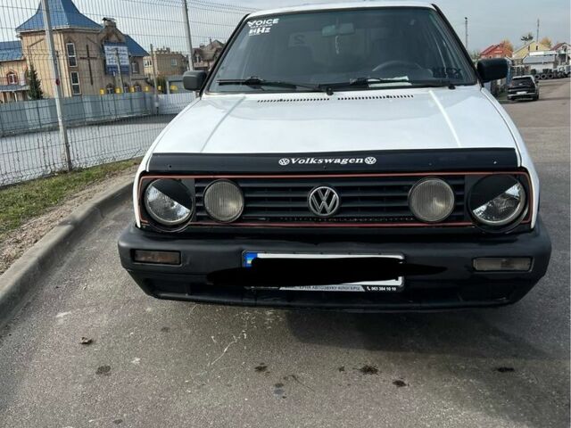 Белый Фольксваген Гольф, объемом двигателя 1.3 л и пробегом 116 тыс. км за 1700 $, фото 3 на Automoto.ua