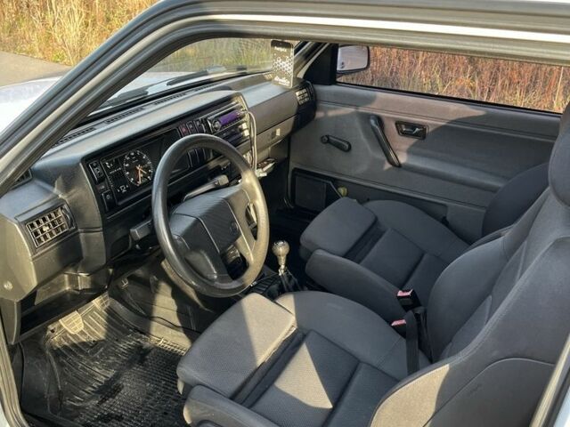 Білий Фольксваген Гольф, об'ємом двигуна 1.3 л та пробігом 50 тис. км за 2500 $, фото 7 на Automoto.ua