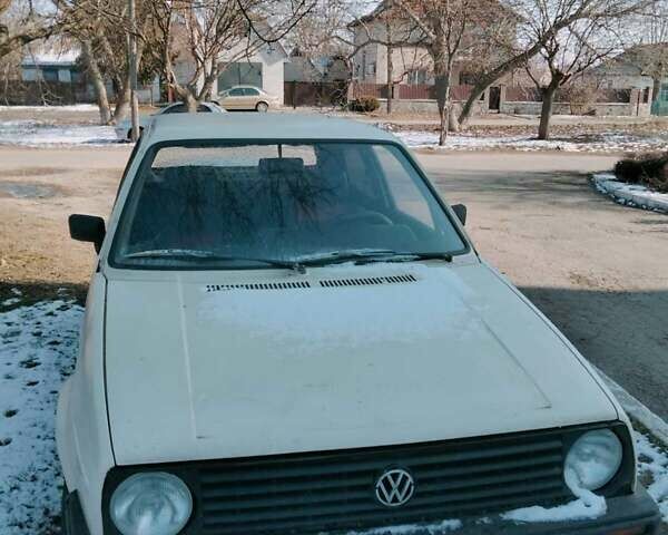 Белый Фольксваген Гольф, объемом двигателя 1.3 л и пробегом 400 тыс. км за 826 $, фото 5 на Automoto.ua