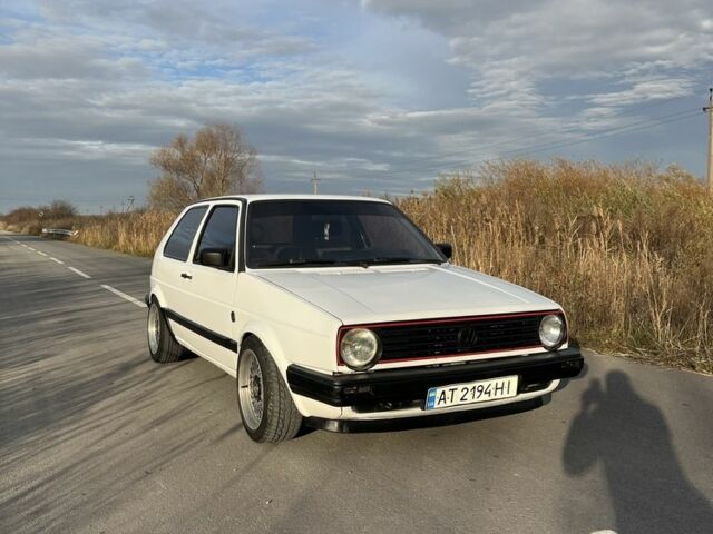 Білий Фольксваген Гольф, об'ємом двигуна 1.3 л та пробігом 50 тис. км за 2500 $, фото 1 на Automoto.ua