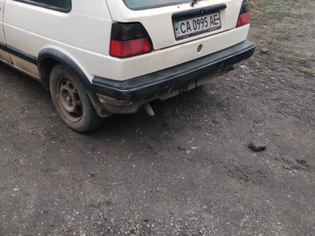 Белый Фольксваген Гольф, объемом двигателя 1 л и пробегом 350 тыс. км за 800 $, фото 3 на Automoto.ua