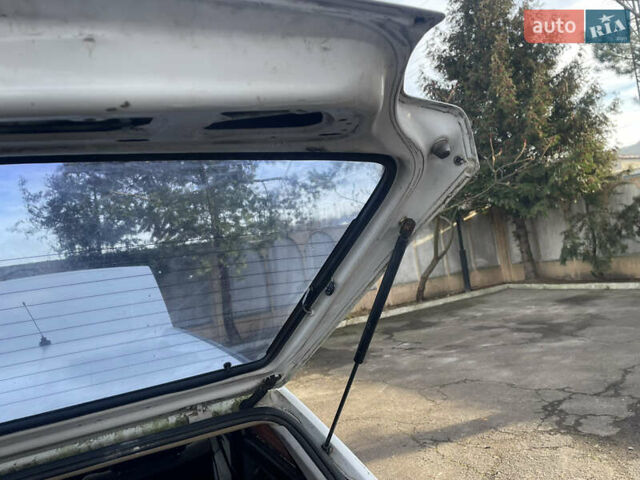 Белый Фольксваген Гольф, объемом двигателя 1.8 л и пробегом 400 тыс. км за 850 $, фото 17 на Automoto.ua