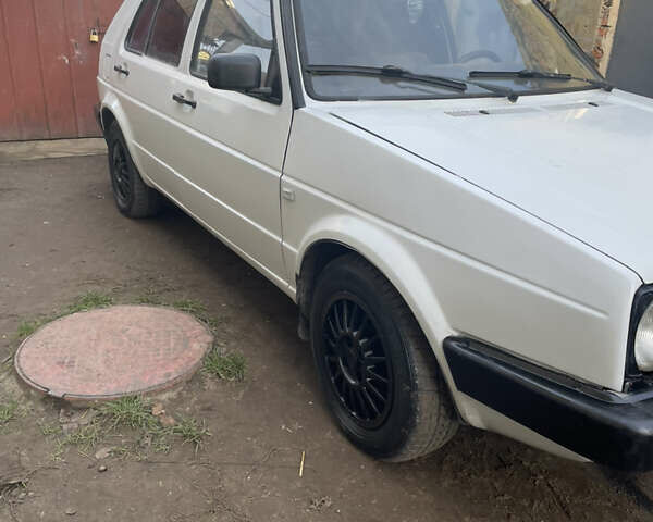 Белый Фольксваген Гольф, объемом двигателя 1.8 л и пробегом 400 тыс. км за 850 $, фото 11 на Automoto.ua