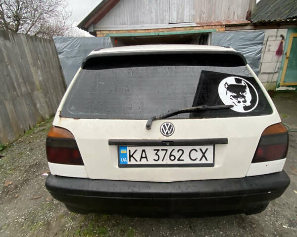 Белый Фольксваген Гольф, объемом двигателя 1.78 л и пробегом 160 тыс. км за 2100 $, фото 5 на Automoto.ua