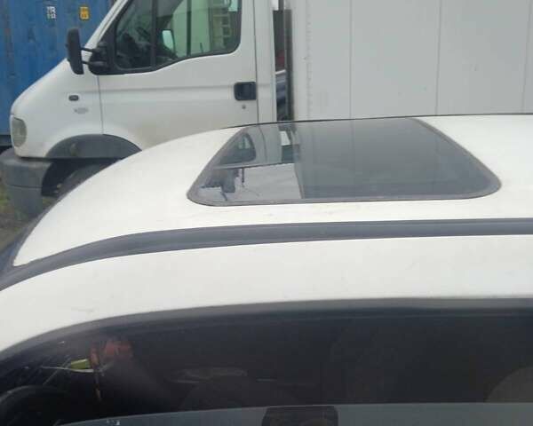 Белый Фольксваген Гольф, объемом двигателя 1.78 л и пробегом 200 тыс. км за 1250 $, фото 4 на Automoto.ua