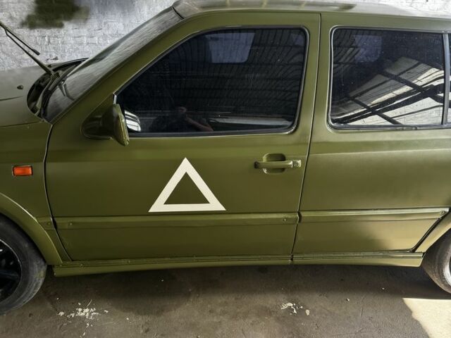 Фольксваген Гольф 1992 в Изюме на Automoto.ua Белый Фольксваген Гольф, объемом двигателя 1.8 л и пробегом 3 тыс. км за 1000 $, фото 1 на Automoto.ua