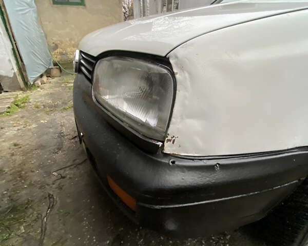 Белый Фольксваген Гольф, объемом двигателя 1.78 л и пробегом 160 тыс. км за 2100 $, фото 8 на Automoto.ua