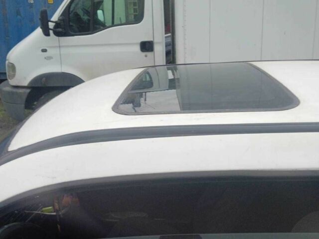 Белый Фольксваген Гольф, объемом двигателя 1.8 л и пробегом 200 тыс. км за 1250 $, фото 4 на Automoto.ua