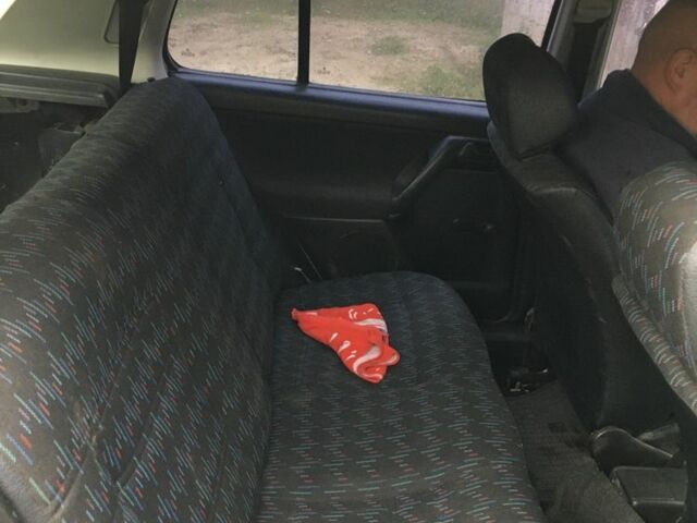 Белый Фольксваген Гольф, объемом двигателя 1.9 л и пробегом 179 тыс. км за 2699 $, фото 9 на Automoto.ua