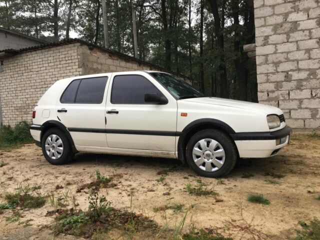 Белый Фольксваген Гольф, объемом двигателя 1.9 л и пробегом 179 тыс. км за 2699 $, фото 5 на Automoto.ua