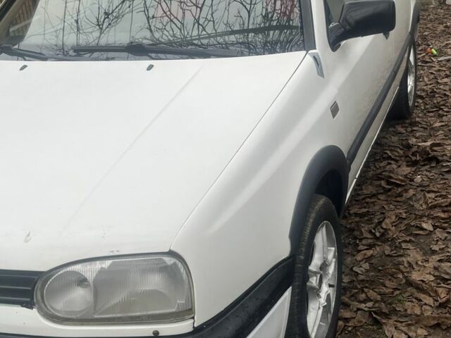 Білий Фольксваген Гольф, об'ємом двигуна 1.9 л та пробігом 48 тис. км за 2300 $, фото 2 на Automoto.ua