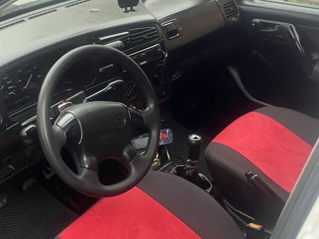 Білий Фольксваген Гольф, об'ємом двигуна 1.9 л та пробігом 48 тис. км за 2300 $, фото 7 на Automoto.ua