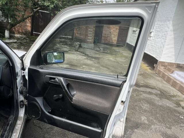 Фольксваген Гольф 1995 у Вінниці на Automoto.ua Білий Фольксваген Гольф, об'ємом двигуна 1.4 л та пробігом 200 тис. км за 1400 $, фото 6 на Automoto.ua