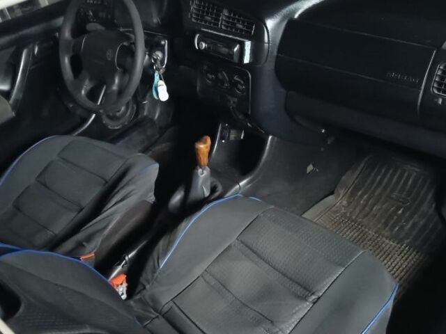 Білий Фольксваген Гольф, об'ємом двигуна 0 л та пробігом 135 тис. км за 2350 $, фото 1 на Automoto.ua