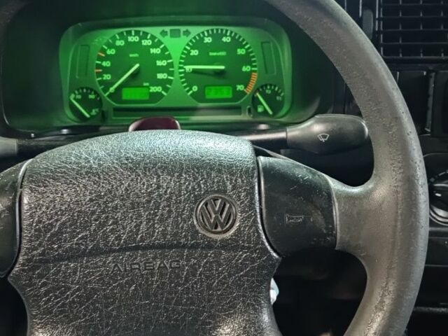 Білий Фольксваген Гольф, об'ємом двигуна 0 л та пробігом 135 тис. км за 2350 $, фото 5 на Automoto.ua