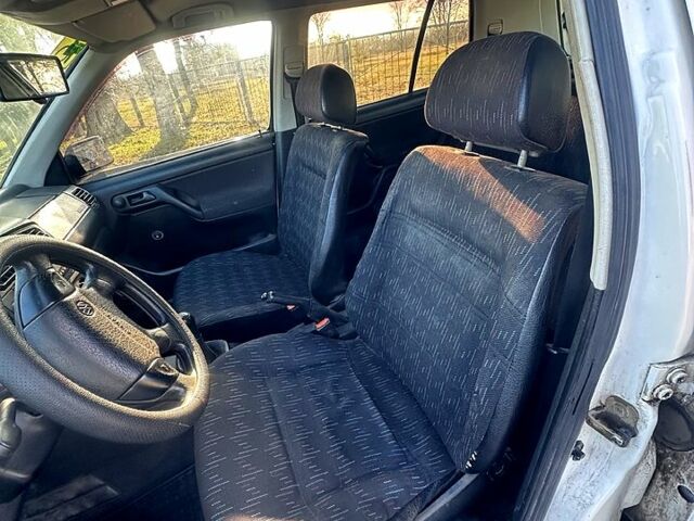 Белый Фольксваген Гольф, объемом двигателя 1.4 л и пробегом 280 тыс. км за 1800 $, фото 7 на Automoto.ua