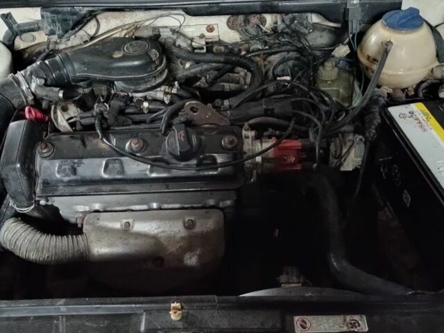 Білий Фольксваген Гольф, об'ємом двигуна 0 л та пробігом 135 тис. км за 2350 $, фото 3 на Automoto.ua