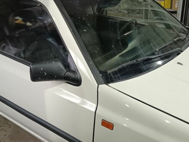 Білий Фольксваген Гольф, об'ємом двигуна 0 л та пробігом 135 тис. км за 2350 $, фото 4 на Automoto.ua