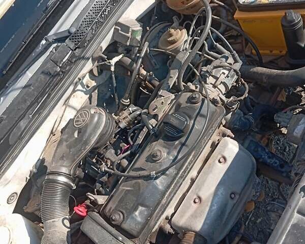 Білий Фольксваген Гольф, об'ємом двигуна 1.39 л та пробігом 93 тис. км за 2000 $, фото 6 на Automoto.ua