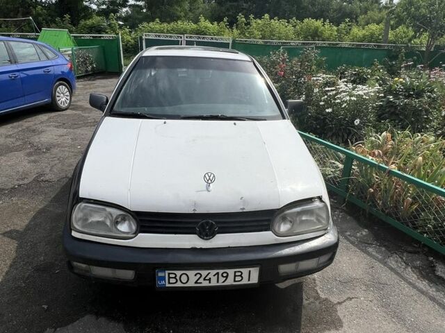 Фольксваген Гольф 1995 у Вінниці на Automoto.ua Білий Фольксваген Гольф, об'ємом двигуна 1.4 л та пробігом 200 тис. км за 1400 $, фото 1 на Automoto.ua