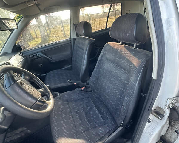 Білий Фольксваген Гольф, об'ємом двигуна 1.39 л та пробігом 280 тис. км за 1800 $, фото 8 на Automoto.ua