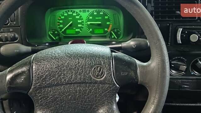 Білий Фольксваген Гольф, об'ємом двигуна 1.39 л та пробігом 135 тис. км за 2350 $, фото 5 на Automoto.ua