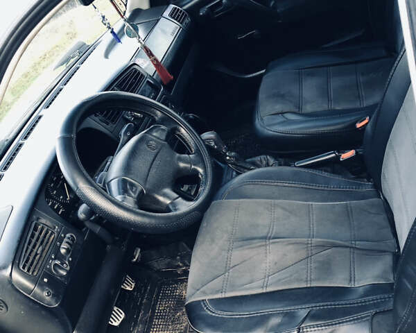 Білий Фольксваген Гольф, об'ємом двигуна 1.6 л та пробігом 125 тис. км за 2250 $, фото 2 на Automoto.ua