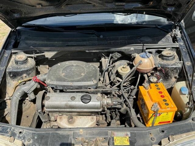 Белый Фольксваген Гольф, объемом двигателя 1.4 л и пробегом 259 тыс. км за 3000 $, фото 8 на Automoto.ua