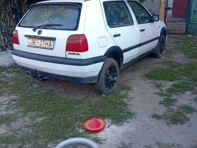 Фольксваген Гольф 1997 у Вольнянске на Automoto.ua Білий Фольксваген Гольф, об'ємом двигуна 1.4 л та пробігом 1 тис. км за 1300 $, фото 1 на Automoto.ua
