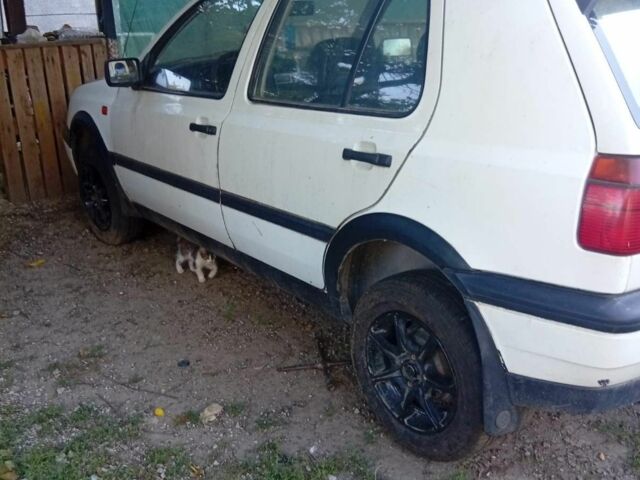 Фольксваген Гольф 1997 у Вольнянске на Automoto.ua Білий Фольксваген Гольф, об'ємом двигуна 1.4 л та пробігом 1 тис. км за 1300 $, фото 3 на Automoto.ua
