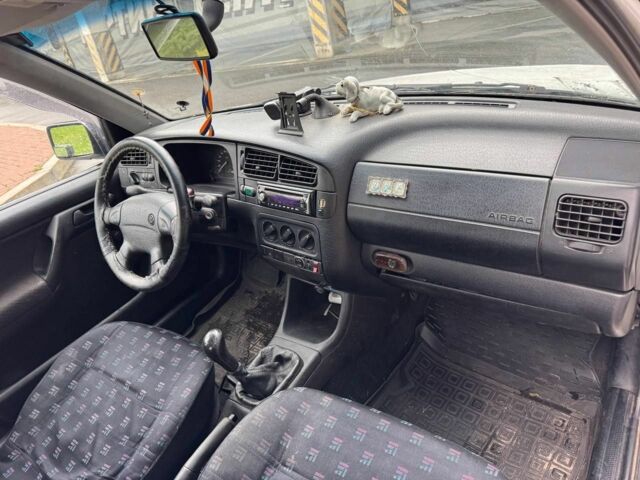 Білий Фольксваген Гольф, об'ємом двигуна 1.6 л та пробігом 360 тис. км за 1350 $, фото 14 на Automoto.ua