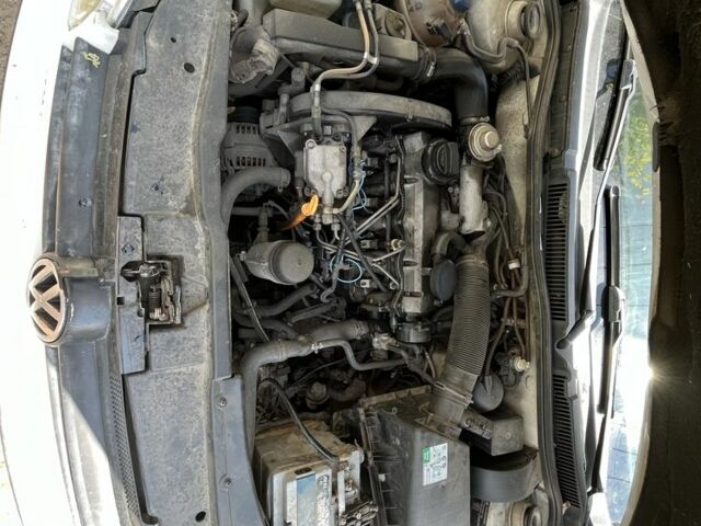 Белый Фольксваген Гольф, объемом двигателя 1.9 л и пробегом 3 тыс. км за 600 $, фото 5 на Automoto.ua