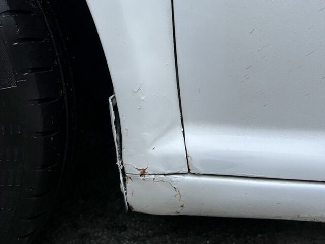 Белый Фольксваген Гольф, объемом двигателя 1.6 л и пробегом 301 тыс. км за 3500 $, фото 6 на Automoto.ua