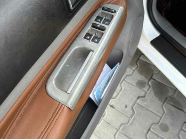 Белый Фольксваген Гольф, объемом двигателя 1.4 л и пробегом 263 тыс. км за 3700 $, фото 9 на Automoto.ua