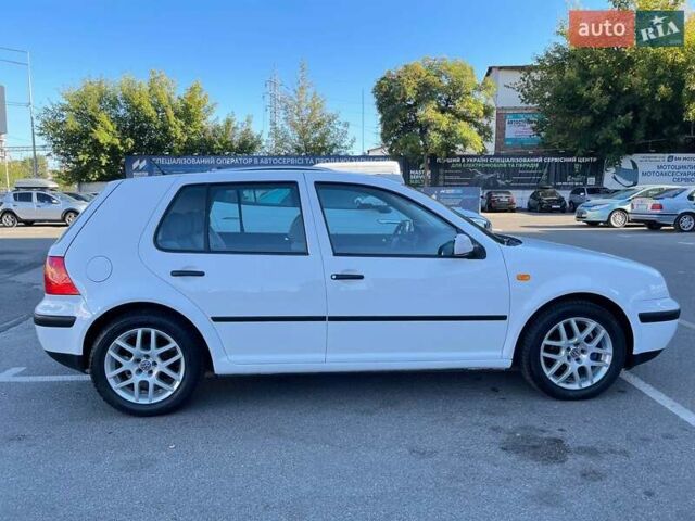 Білий Фольксваген Гольф, об'ємом двигуна 1.4 л та пробігом 226 тис. км за 4600 $, фото 15 на Automoto.ua