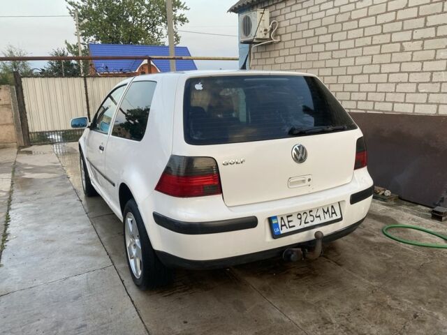 Білий Фольксваген Гольф, об'ємом двигуна 1.4 л та пробігом 326 тис. км за 3100 $, фото 8 на Automoto.ua
