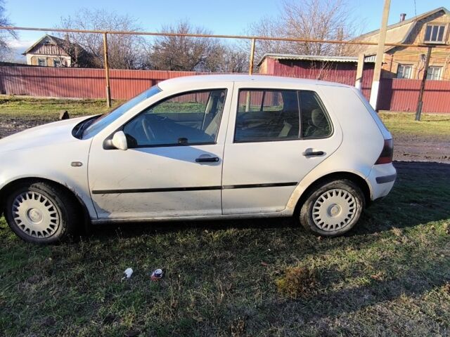 Белый Фольксваген Гольф, объемом двигателя 1.9 л и пробегом 420 тыс. км за 2200 $, фото 2 на Automoto.ua