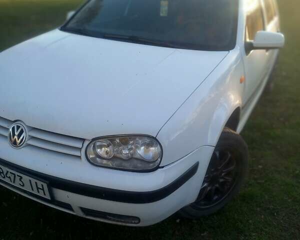 Белый Фольксваген Гольф, объемом двигателя 1.4 л и пробегом 347 тыс. км за 2900 $, фото 10 на Automoto.ua