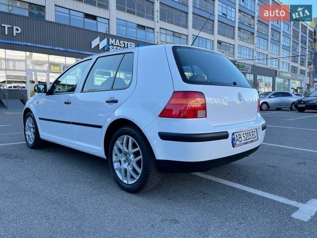 Білий Фольксваген Гольф, об'ємом двигуна 1.4 л та пробігом 226 тис. км за 4600 $, фото 19 на Automoto.ua