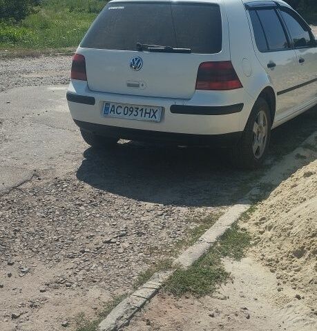 Белый Фольксваген Гольф, объемом двигателя 1.4 л и пробегом 263 тыс. км за 3700 $, фото 12 на Automoto.ua