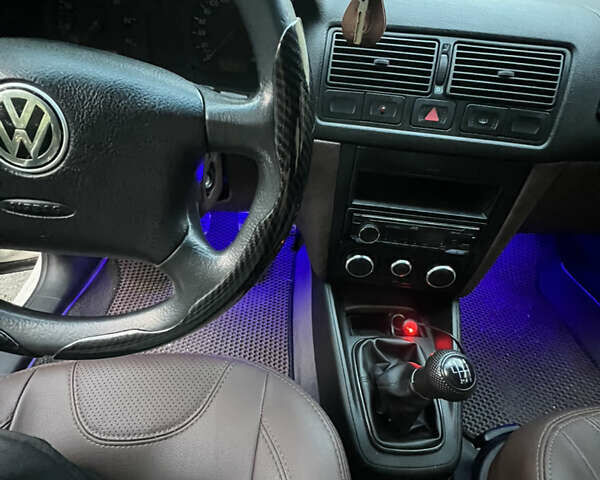 Фольксваген Гольф 1998 в Петропавловке на Automoto.ua Белый Фольксваген Гольф, объемом двигателя 1.59 л и пробегом 300 тыс. км за 4500 $, фото 28 на Automoto.ua