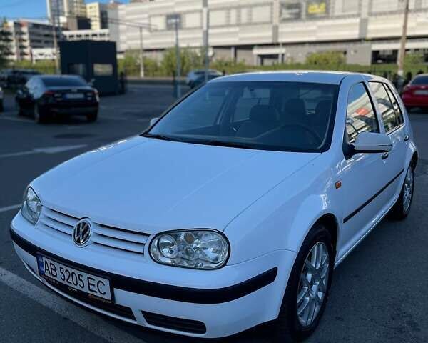 Білий Фольксваген Гольф, об'ємом двигуна 1.4 л та пробігом 226 тис. км за 4600 $, фото 14 на Automoto.ua