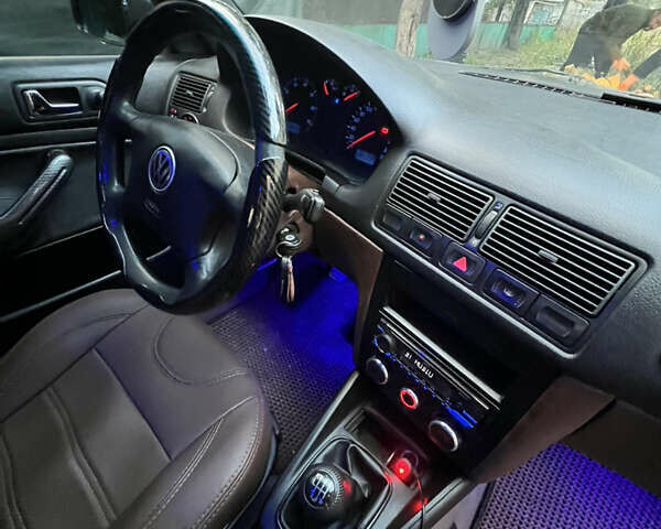 Фольксваген Гольф 1998 в Петропавловке на Automoto.ua Белый Фольксваген Гольф, объемом двигателя 1.59 л и пробегом 300 тыс. км за 4500 $, фото 17 на Automoto.ua