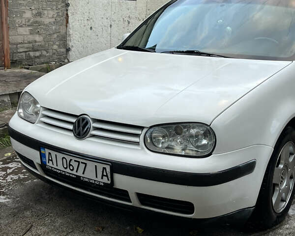 Фольксваген Гольф 1998 в Петропавловке на Automoto.ua Белый Фольксваген Гольф, объемом двигателя 1.59 л и пробегом 300 тыс. км за 4500 $, фото 2 на Automoto.ua