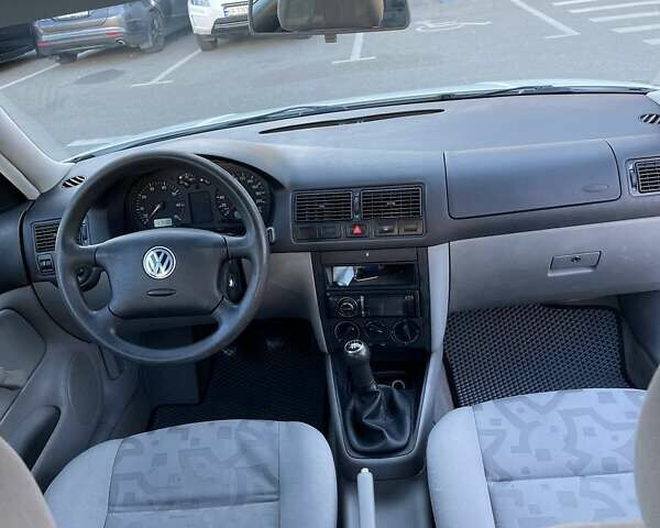 Білий Фольксваген Гольф, об'ємом двигуна 1.4 л та пробігом 226 тис. км за 4600 $, фото 7 на Automoto.ua