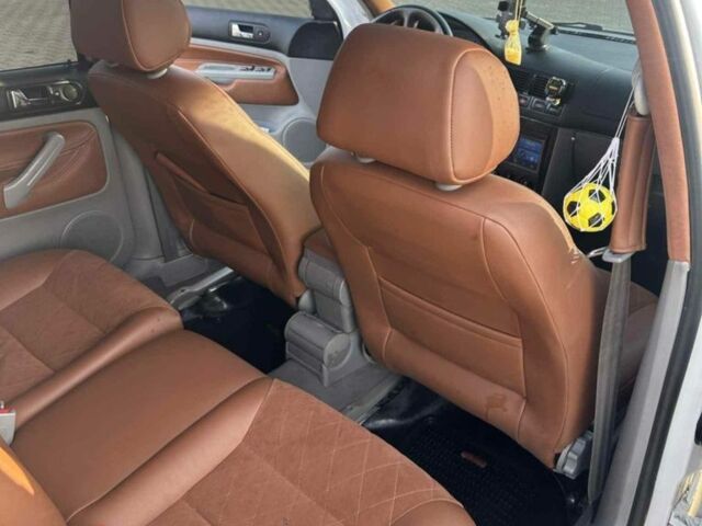 Белый Фольксваген Гольф, объемом двигателя 1.4 л и пробегом 263 тыс. км за 3700 $, фото 5 на Automoto.ua